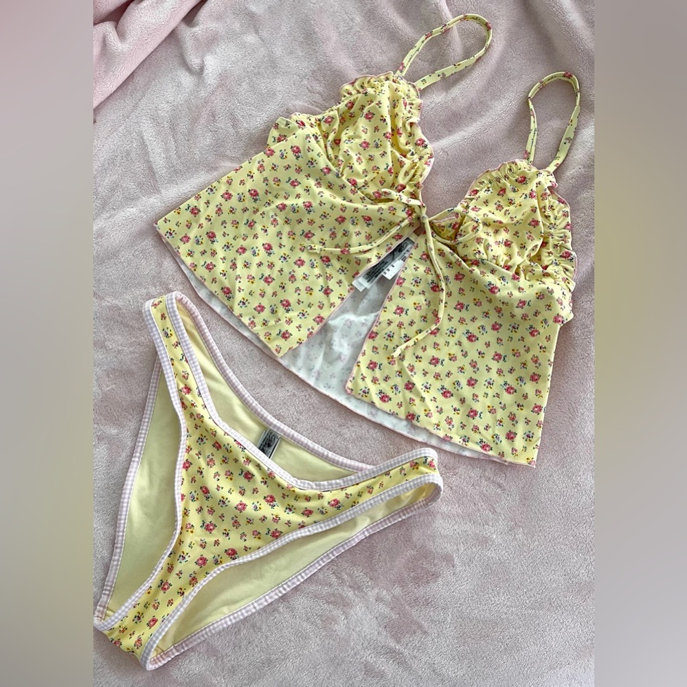 PINK by Frankies Bikinis Yellow Floral Tankini set NWT